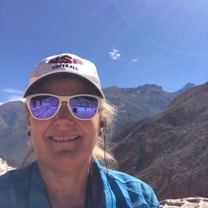 Meet your Posher, Lorrie